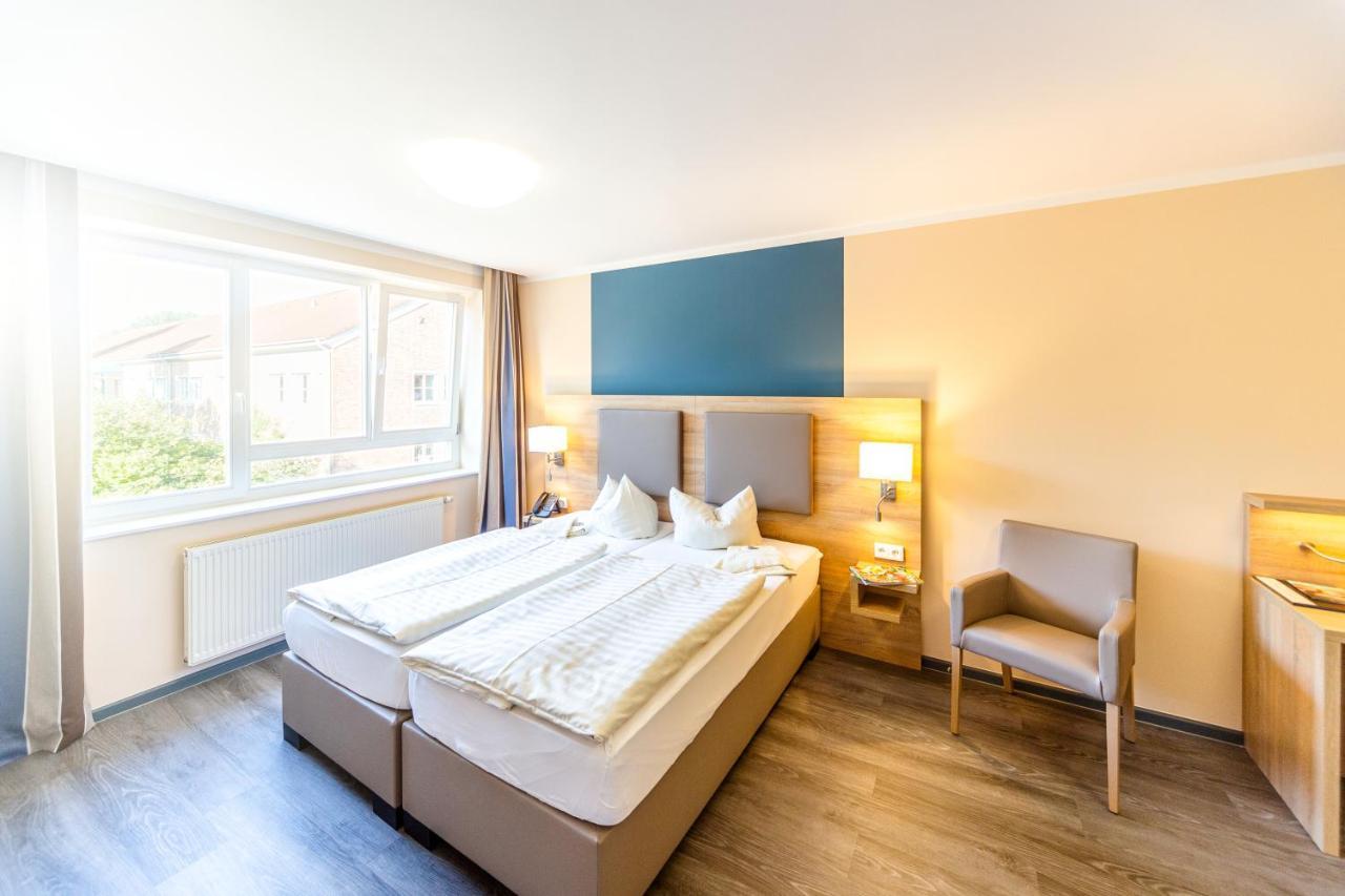 Hotel Ruegenblick Stralsund Exterior photo