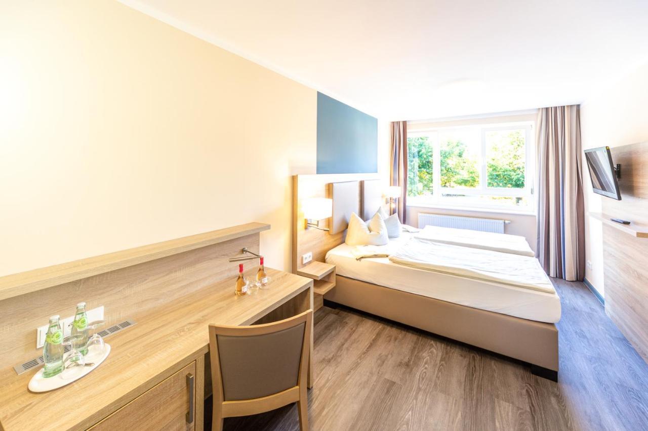 Hotel Ruegenblick Stralsund Exterior photo