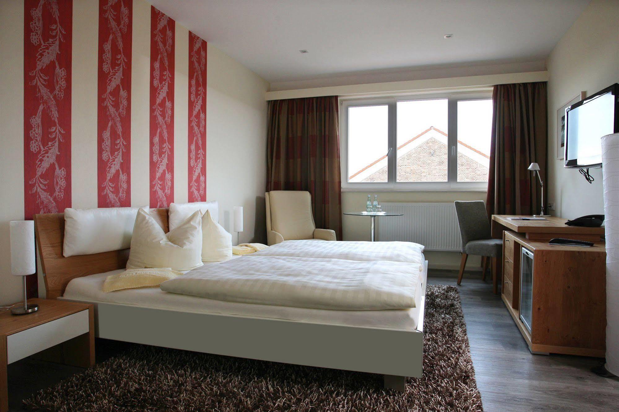 Hotel Ruegenblick Stralsund Exterior photo